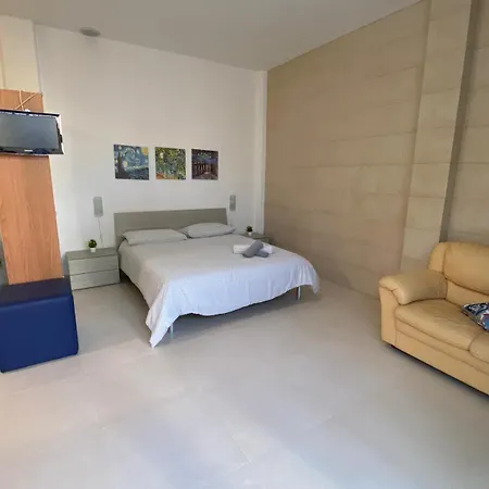 Semesterbostad Loft Blu *